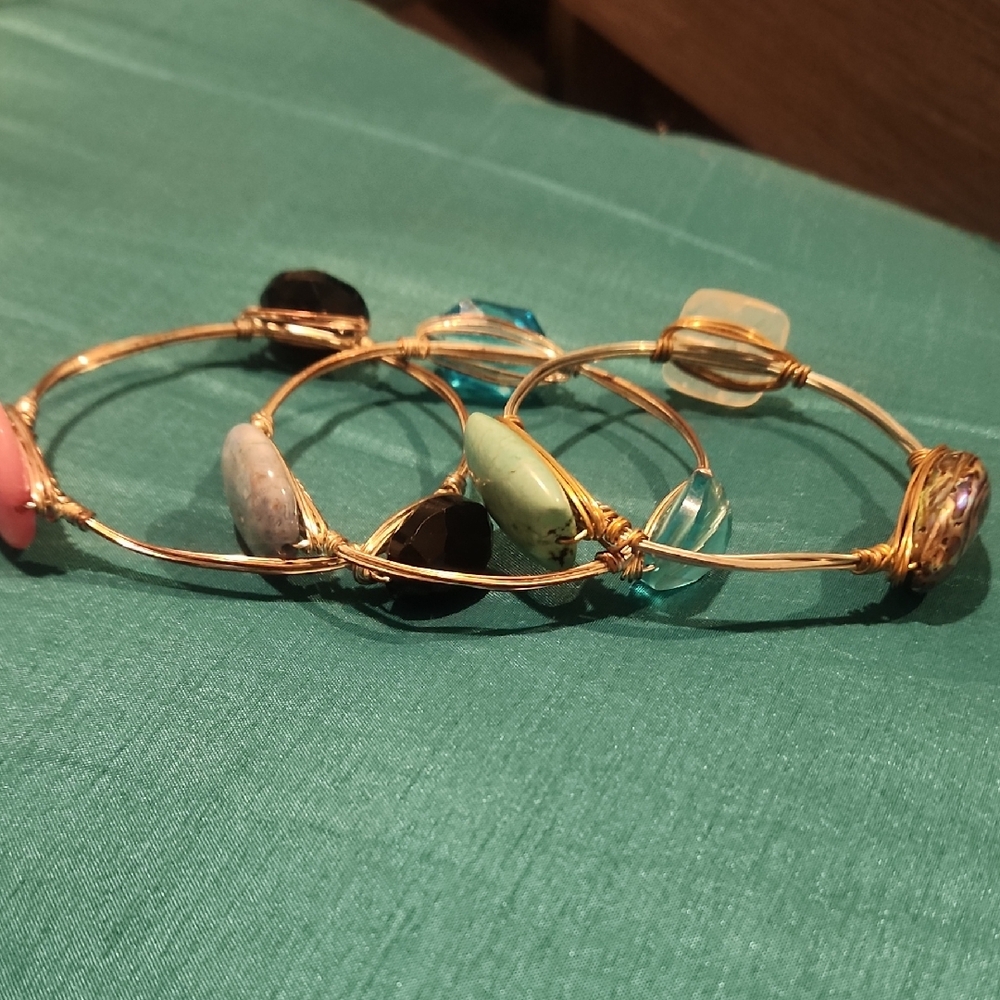 Elegant Gold Wire Wrapped Bangle Set